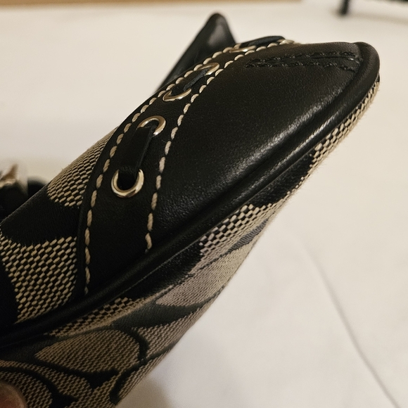 Coach Vintage Y2k Limited edition Monogram Soho Wristlet - Picture 8 of 9